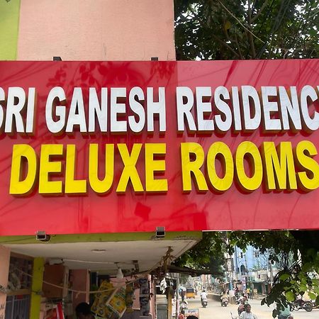Sri Ganesh Residency Hotell Tirupati Exteriör bild