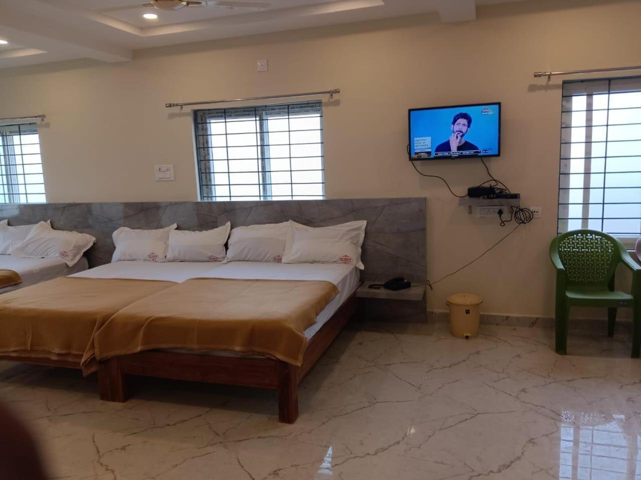 Sri Ganesh Residency Hotell Tirupati Exteriör bild